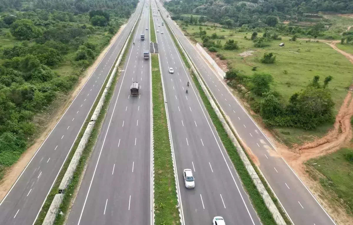 Gadkari Reviews National Highway Projects Of North Eastern States Et Infra