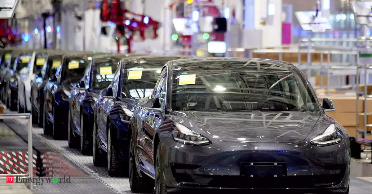 Tesla triple les livraisons de voitures fabriquées en Chine après la