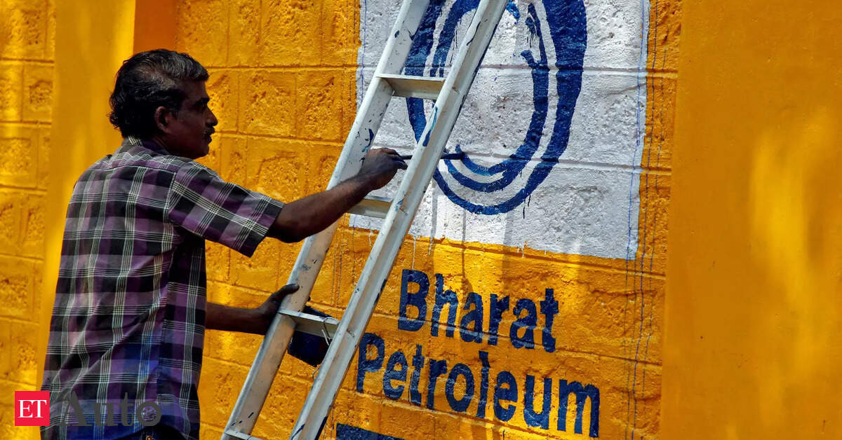 Indian refiners scout for oil deals ahead of EU ban on Russian crude – ET Auto
