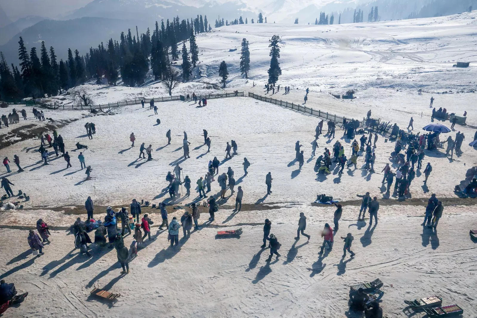 <p>Gulmarg: Tourists at Gulmarg ski resort, in Jammu and Kashmir. (PTI Photo/Kamal Kishore) (</p>
