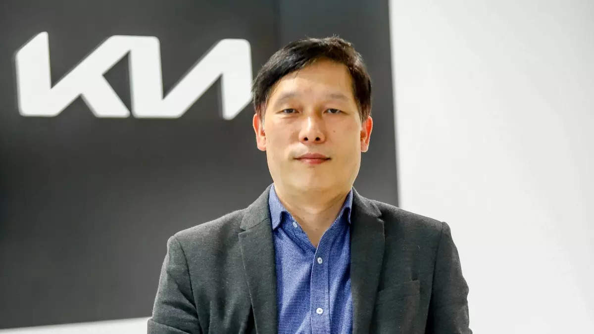 <p>Myung-Sik Sohn, Chief Sales & Business Officer, Kia India</p>