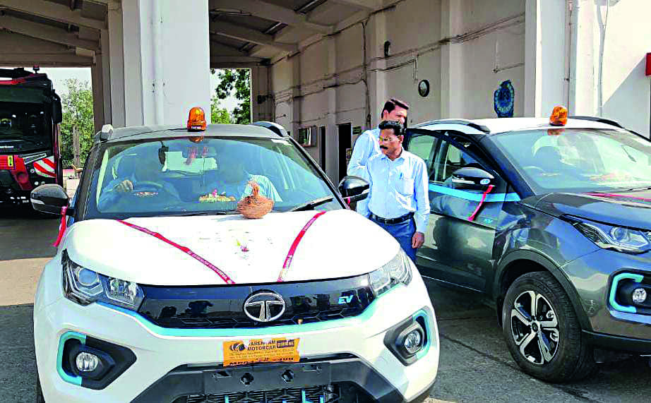 <p>Bhopal airport will go green, EVs to replace vehicles by ’24</p>