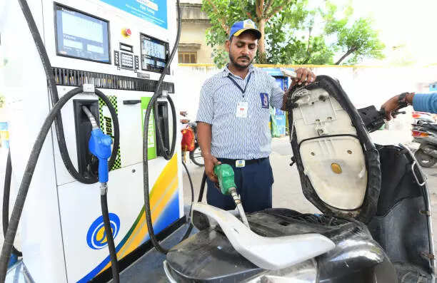 <p>India's petrol and diesel sales soared in May as agriculture demand picked up and cars yanked up air-conditioning with the onset of summer, preliminary industry data showed on Thursday.</p>