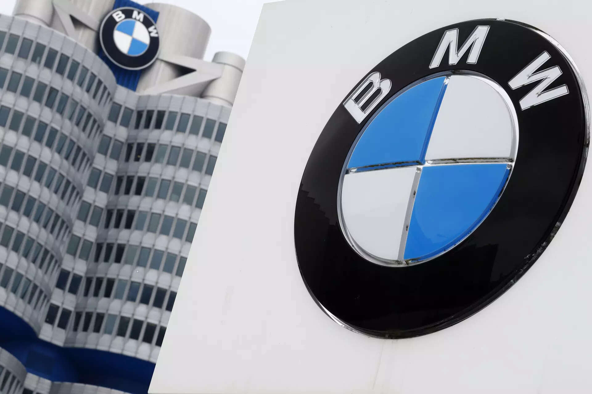 <p>VDL said the reorganisation is the direct result of BMW's decision in 2020 to cancel its agreement with NedCar, of which it was the only user at the time.<br /></p>