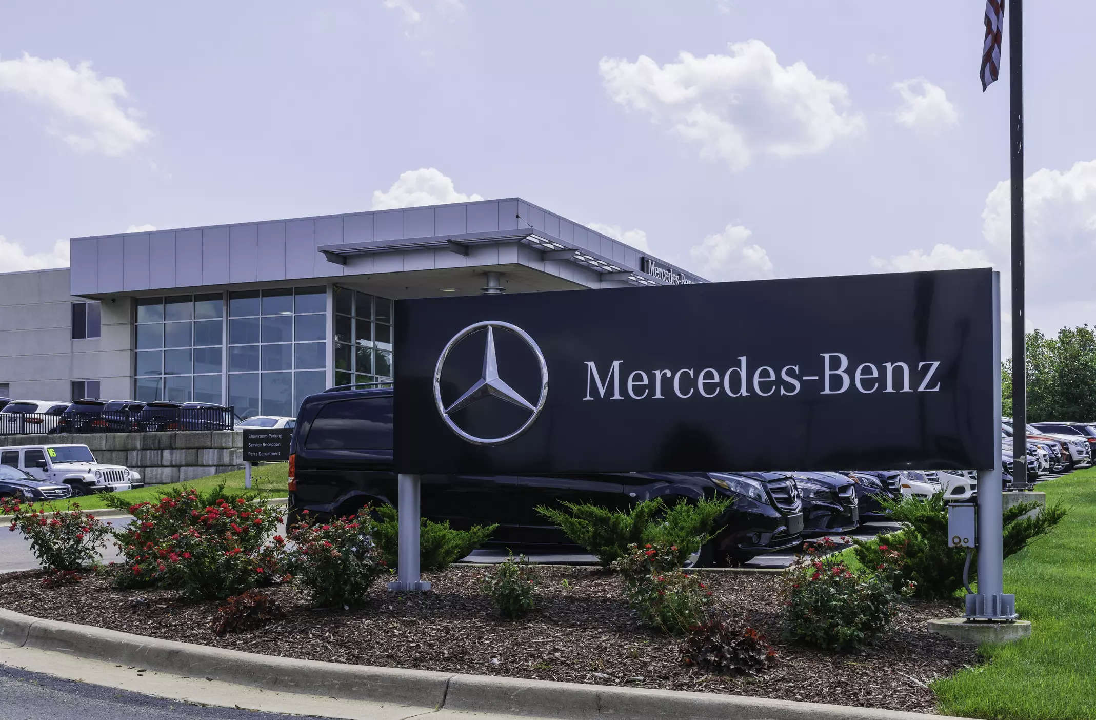 <p>Mercedes-Benz said in a statement it will make the automated driving system available in the U.S. market as an option for its model year 2024 S-Class and EQS Sedan vehicles.</p>