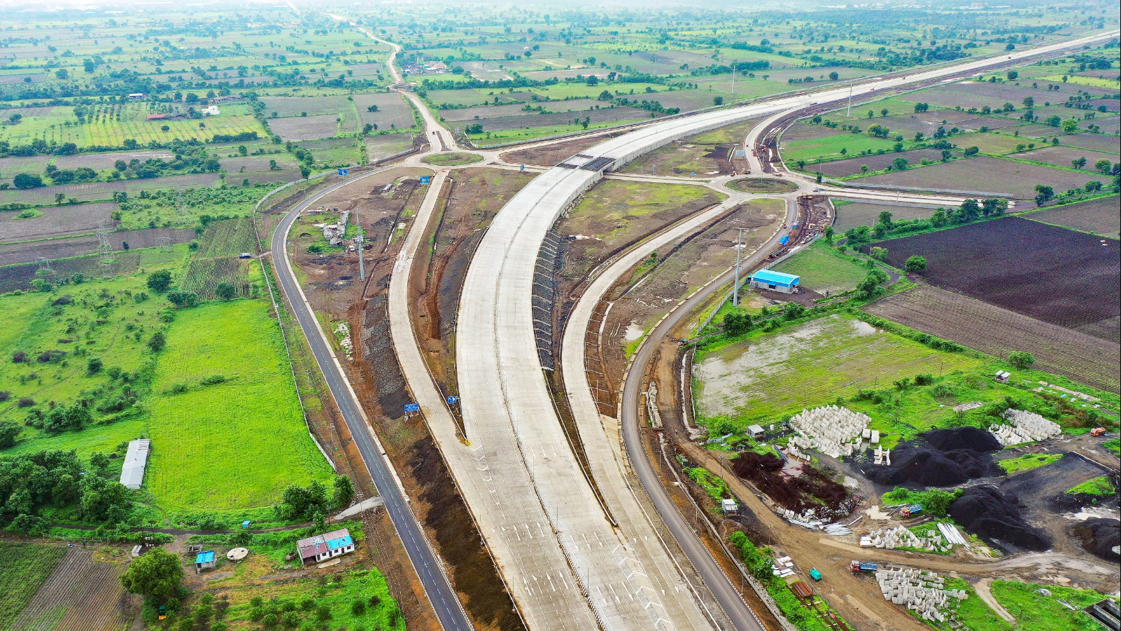 <p>A total of 1507.6 hectares of land would be acquired for the 172km ring road project, including 622.6 hectares for the western phase and 885 hectares for the eastern phase.</p>