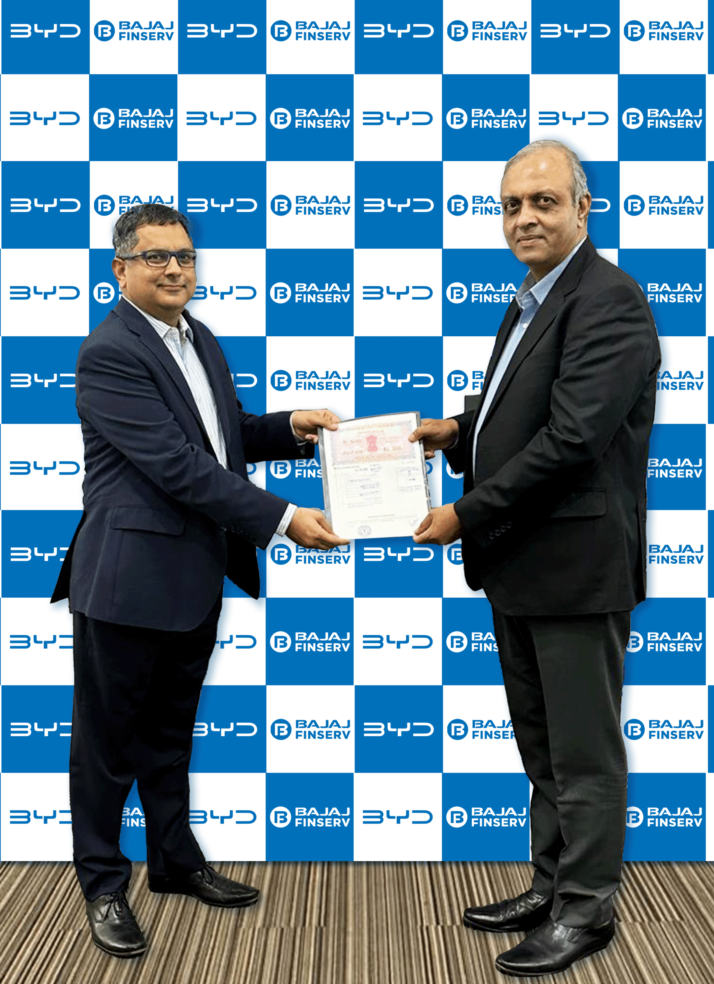 <p>The MoU was signed between Sanjay Gopalakrishnan, Sr. Vice President - Electric Passenger Vehicle Business - BYD India, and Sidhaant Dadwal, President SME and Auto, Bajaj Finance, in the presence of other BYD India and Bajaj Finance officials.</p>