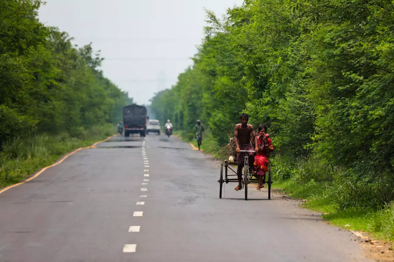 <p>The danger points in Thrissur are Koratty, Chirangara, Potta, Perambra, Kurumali, Pudukad police station area, KSRTC bus stop and bus stand, and Kunjanampara station, Tajet said. </p>