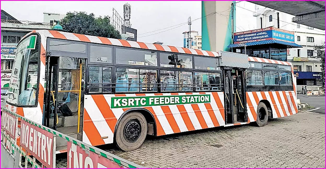 <p>KSRTC authorities mulling over termination of Kochi Metro feeder services due to severe financial losses.<br></p>