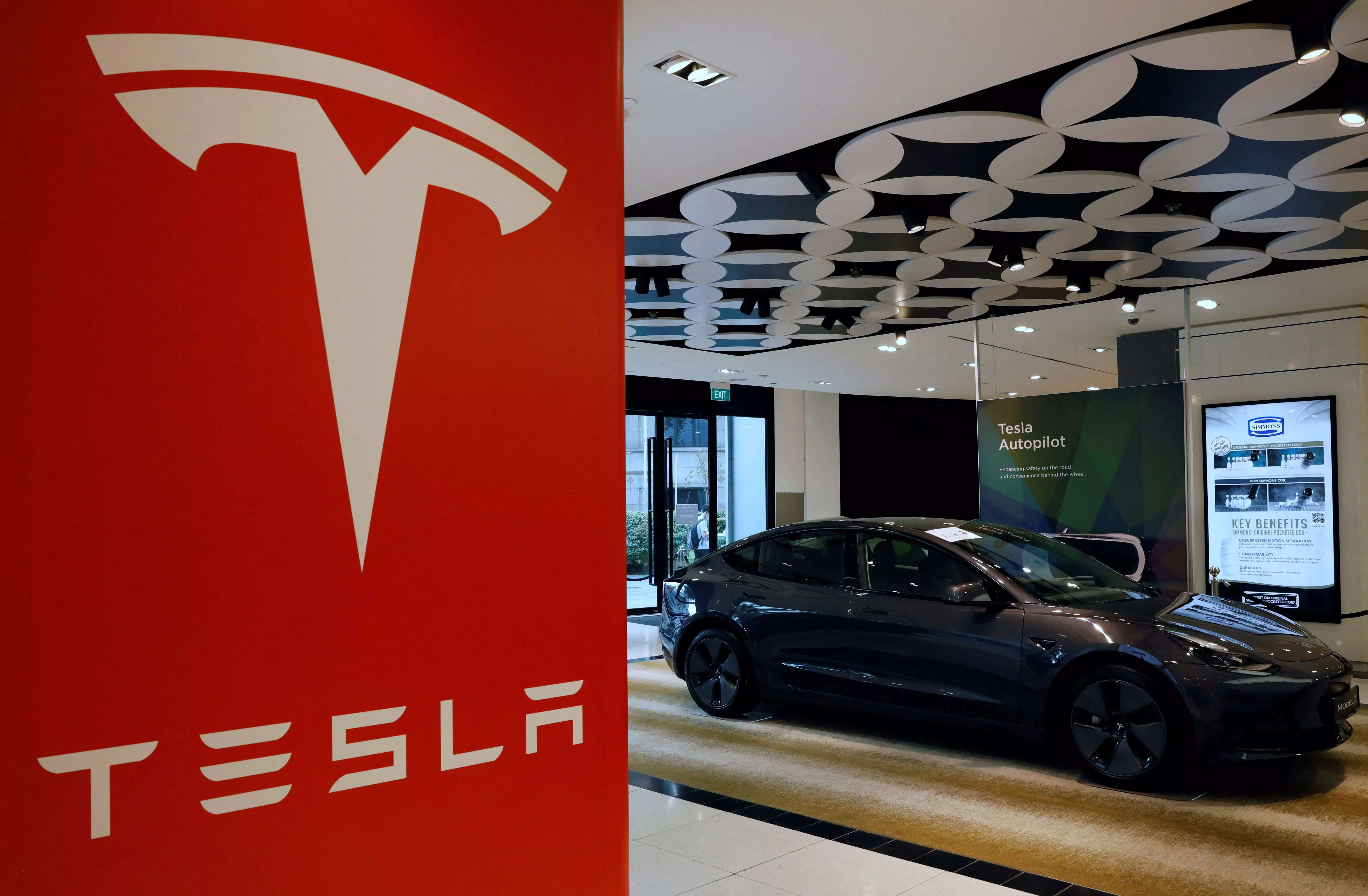 <p>Tesla vehicles often fail to achieve their advertised range estimates, causing customer dissatisfaction and raising range anxiety, which is the fear of running out of power before reaching a charger.</p>