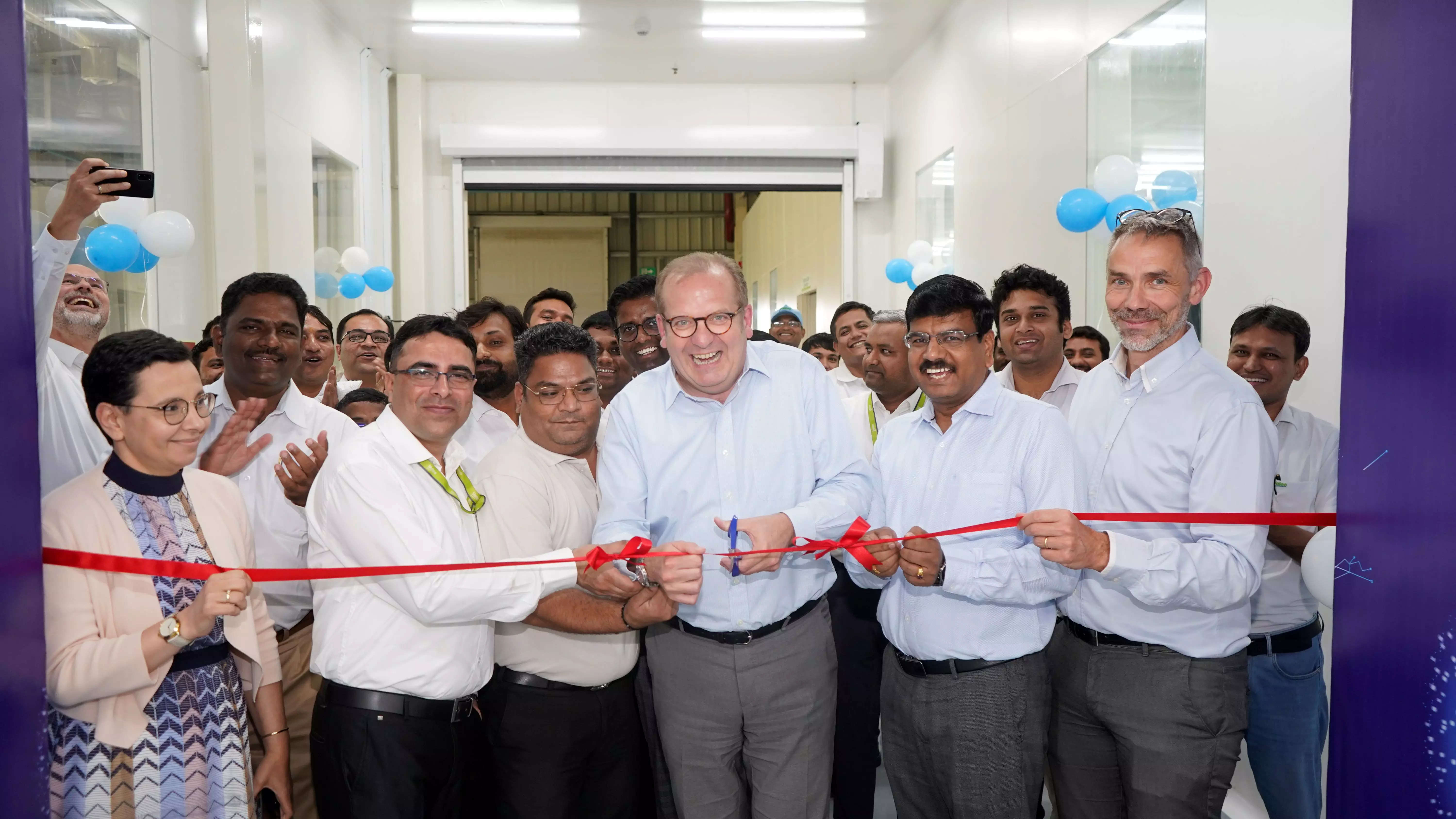 <p> Valeo, the global automotive technology provider, has inaugurated a second line in Sanand, Gujarat, to manufacture Ultrasonic Sensors.</p>