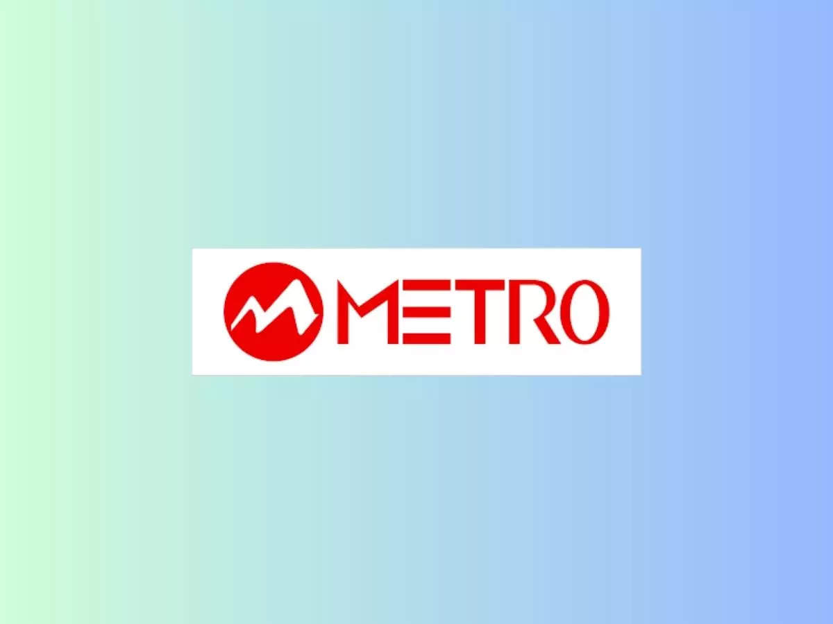 Metro Brands' PAT drops 11.6% to Rs 93.50 in Q1 FY24, Retail News, ET Retail