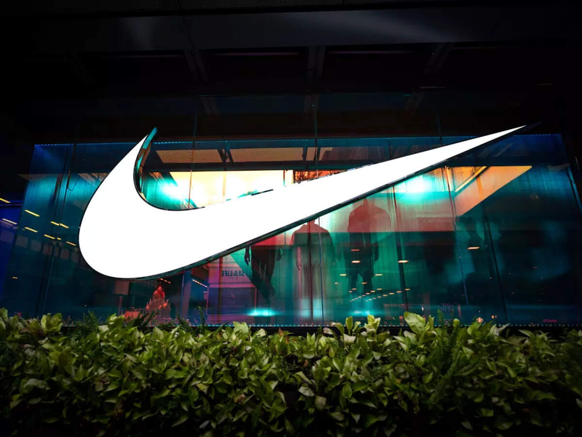 Nike investors shop