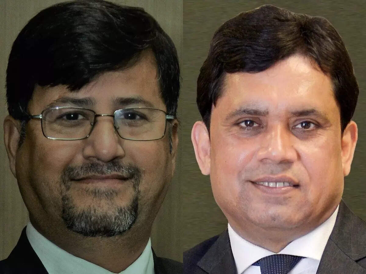 <p>(L-R) Ashutosh Anshu, CHRO, Hitachi India; Bharat Kaushal, MD, Hitachi India.</p>