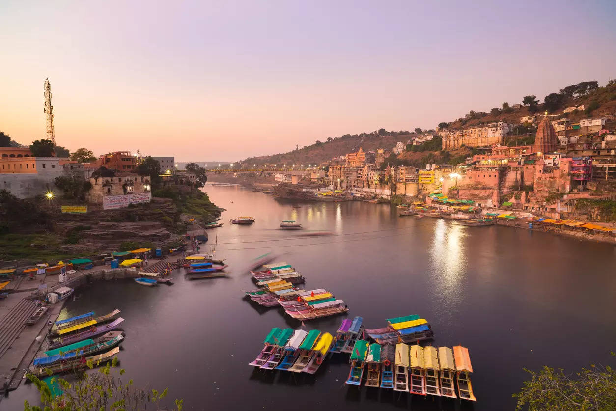 <p>Women boat operators to host tourists at Omkareshwar. (Image used for representation only) </p>