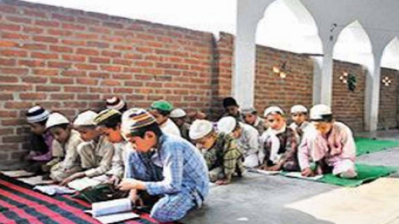 Uttarakhand madrassas to teach both Sanskrit &amp; Islamic studies, ET 