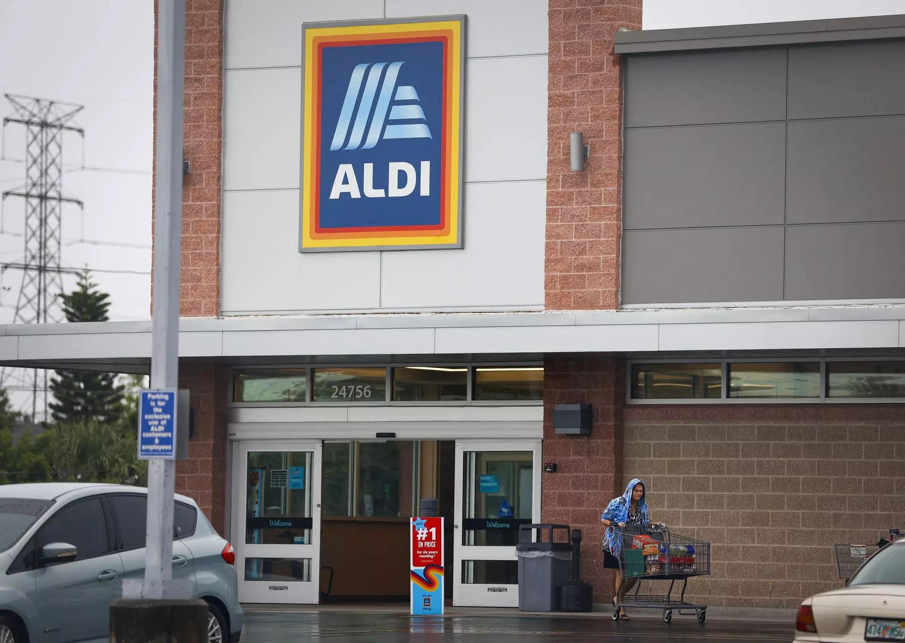 Aldi boss outlet