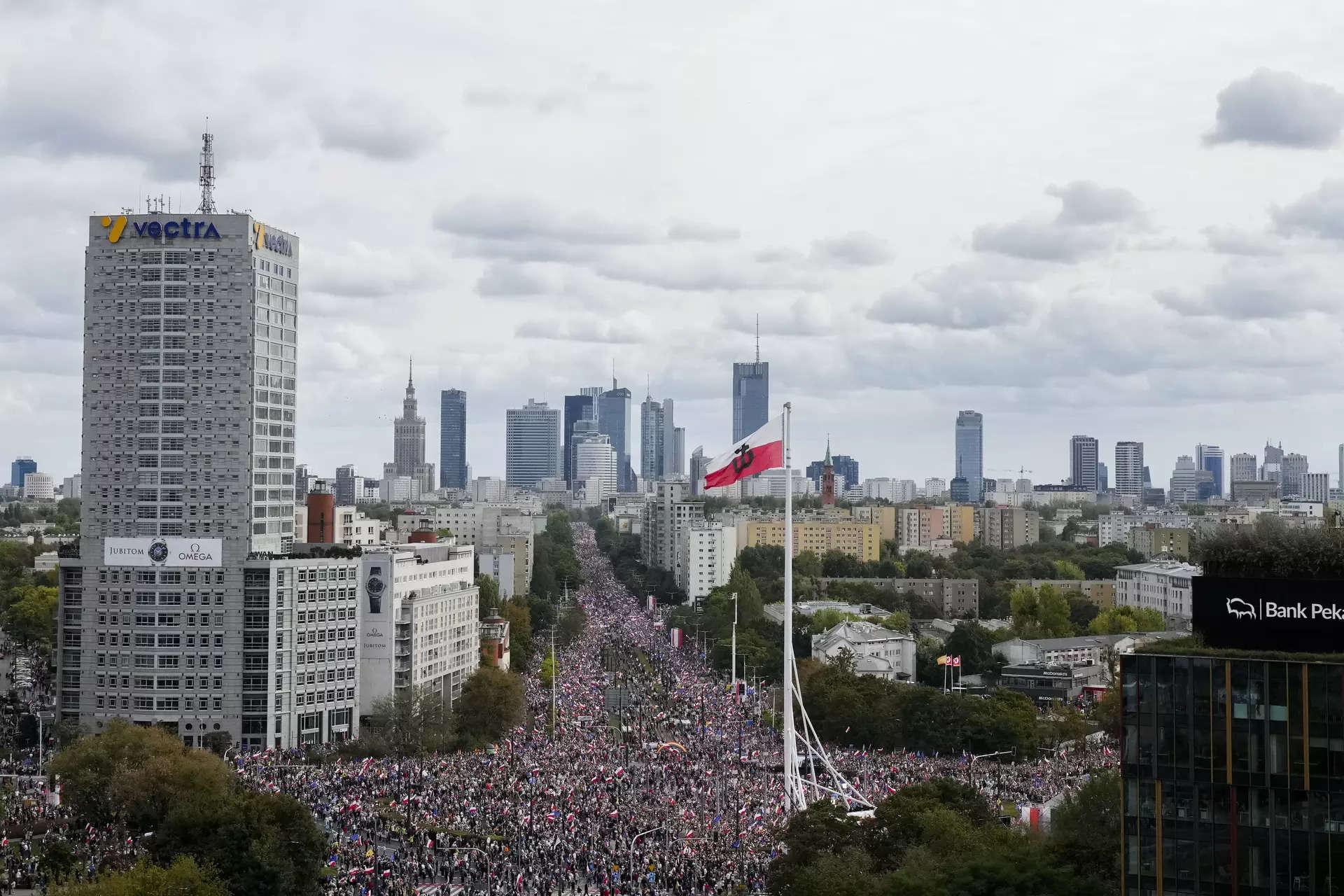 <p>Thousands of people gather for a march to support the opposition against the governing populist Law and Justice party in Warsaw, Poland, Sunday, Oct. 1, 2023. Polish opposition leader Donald Tusk seeks to boost his election chances for the parliament elections on Oct. 15, 2023, leading the rally in the Polish capital. (AP Photo/Czarek Sokolowski)</p>