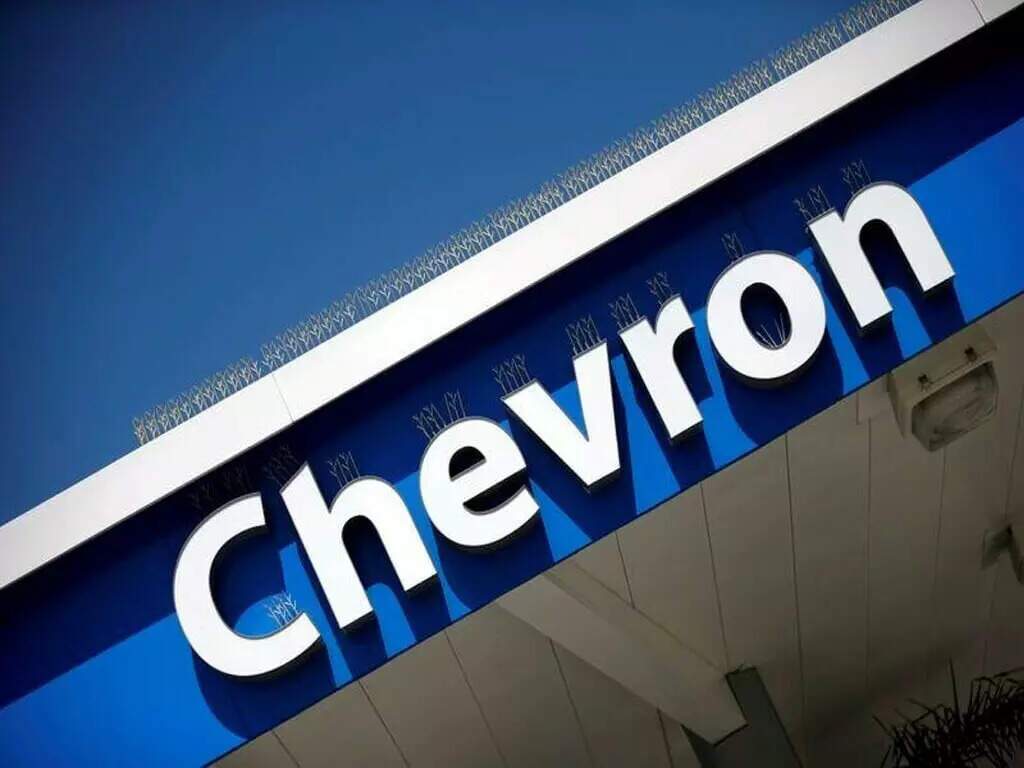 <p><br />Chevron said on Monday the disagreements only concern a few issues, including reimbursement for travel and meals and it is committed to reaching a deal.</p>