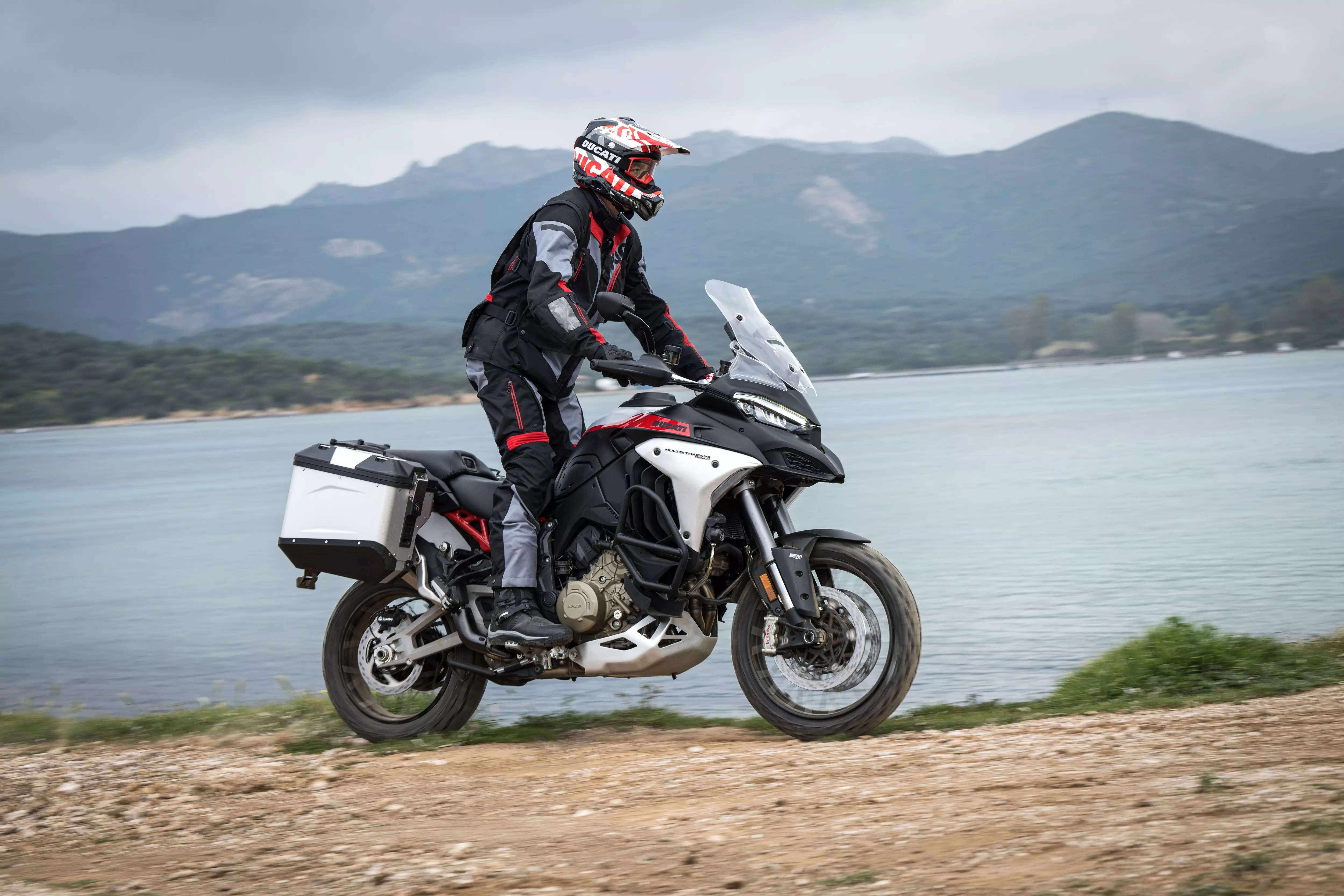 <p><br>The Multistrada V4 Rally prioritizes rider and passenger comfort, with a redesigned windshield, elongated tail, and improved legroom for the passenger. Customization options for rider and passenger heights are available. Innovative features like the Minimum Preload function and Easy Lift function enhance ease of use.</p>