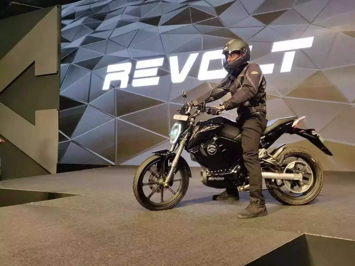 Revolt store ev 400