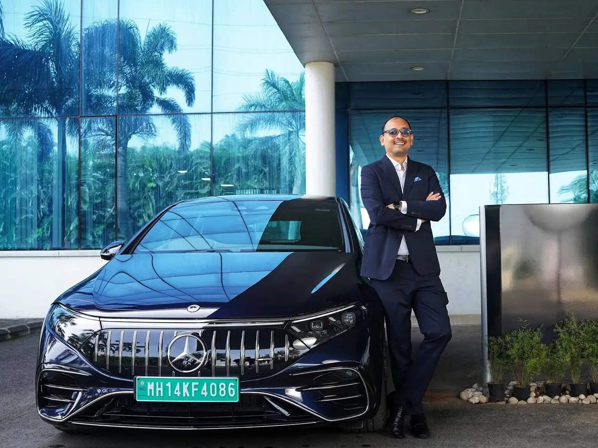 <p>Santosh Iyer, MD & CEO, Mercedes Benz India</p>