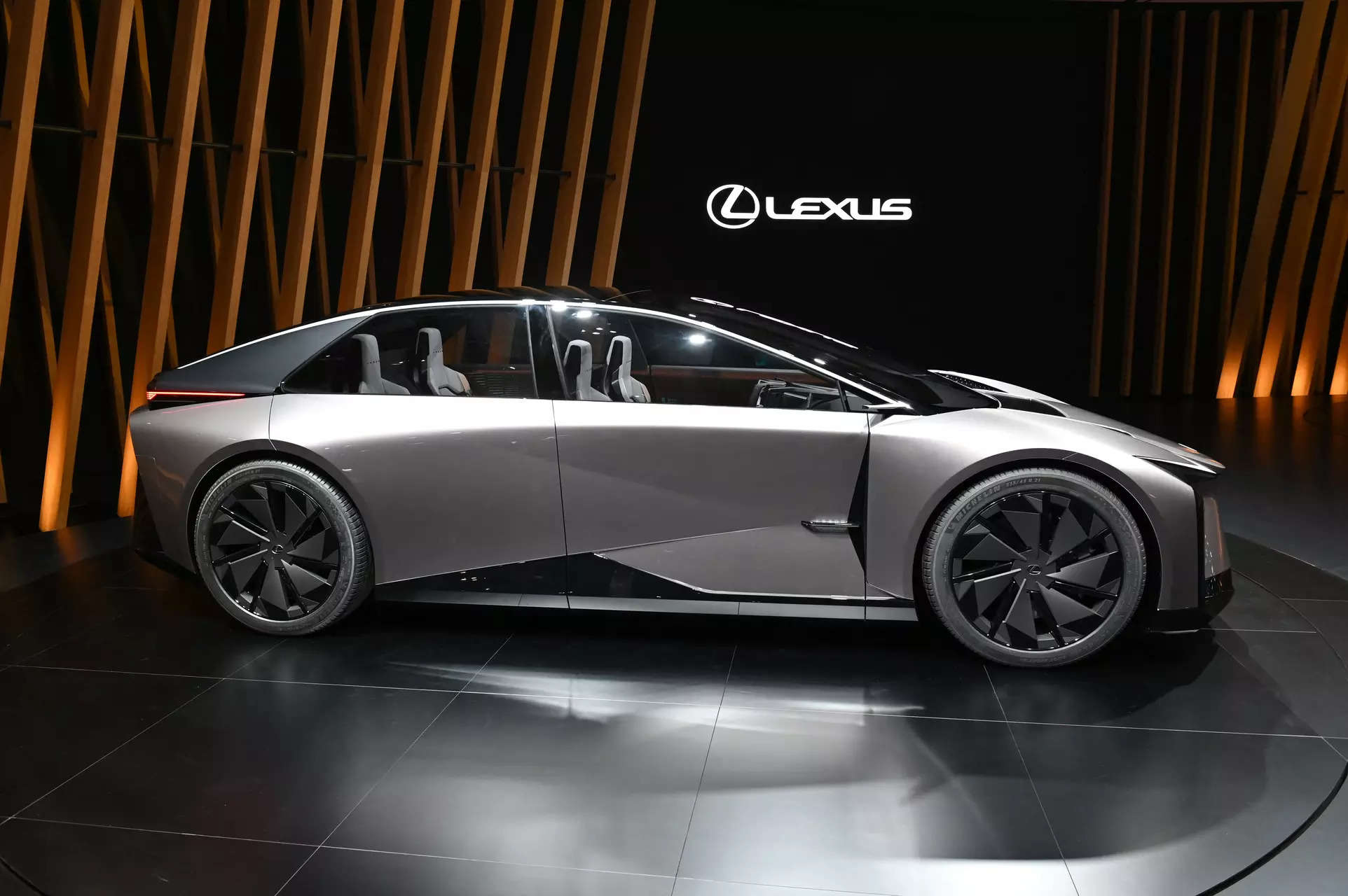 Lexus India, Luxury & Hybrid Cars