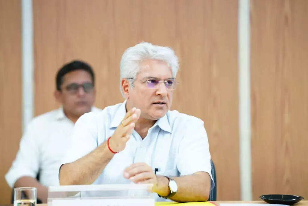 <p>"The chief minister has never said that the civil defence volunteers working as bus marshals should be removed. In fact, in a note sent to the LG, we made three demands -- first to release the pending salaries of the bus marshals and deploy them as home guards for the time being so that their services do not discontinue," the transport minister said.</p>