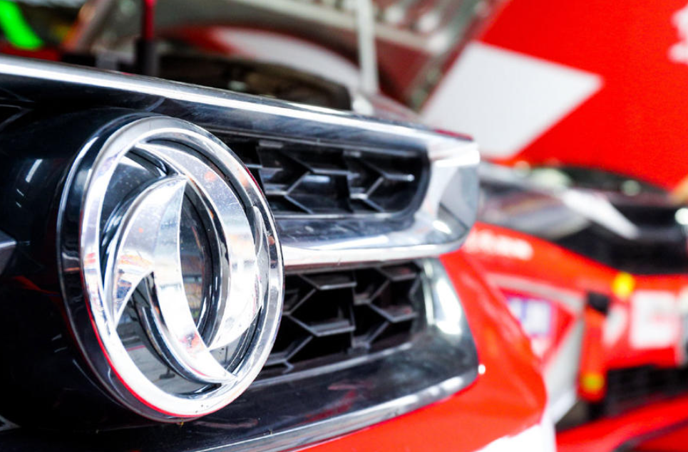 <p>Exports: DFL, with the support of DFG and Nissan, will begin a vehicle export business in 2025 with an initial export target of 100,000 units per year.</p>