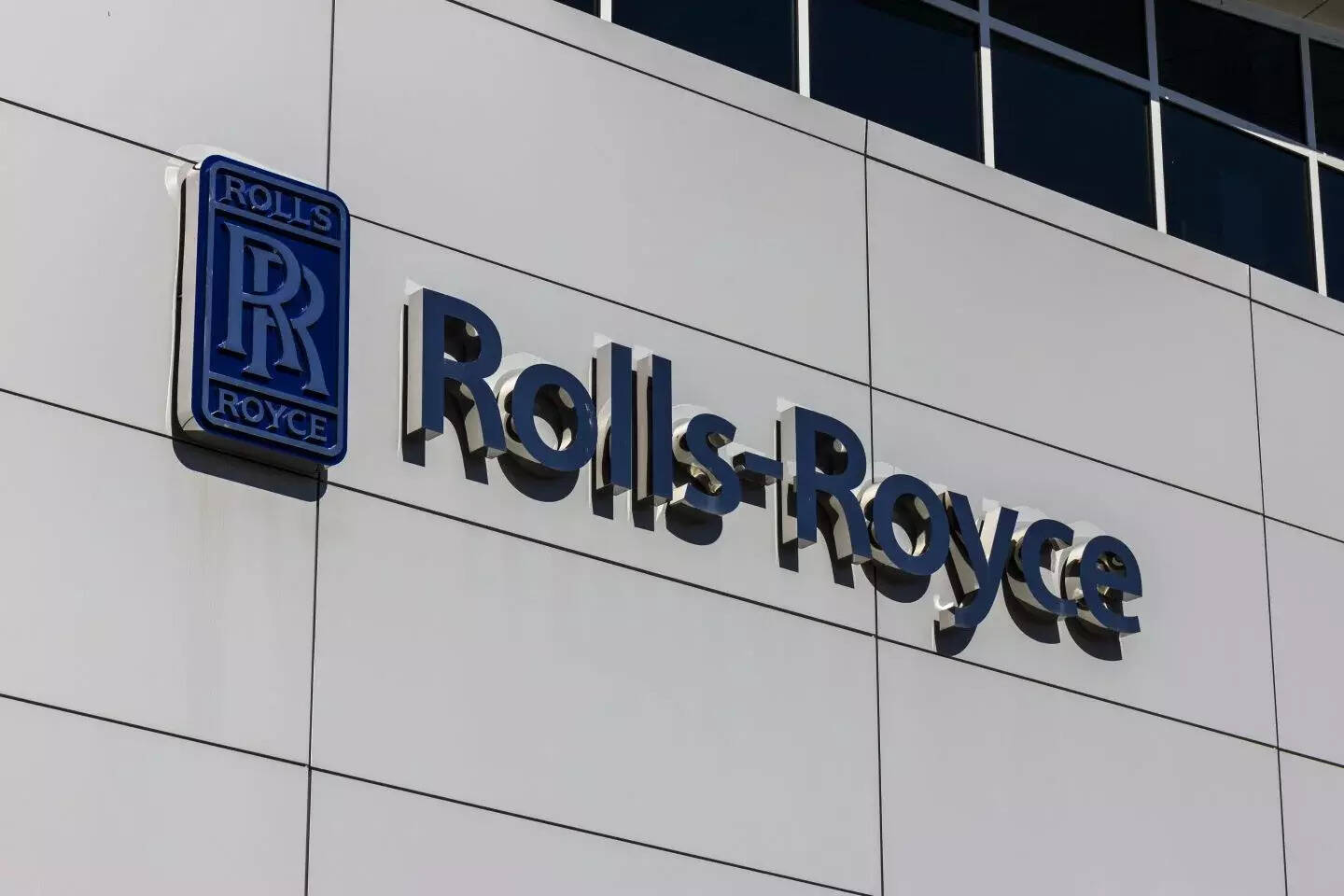 <p>Torsten Müller-Ötvös retires on 30 November 2023. His successor is Chris Brownridge, who joins Rolls‑Royce having previously served as CEO of BMW UK.<br /></p>