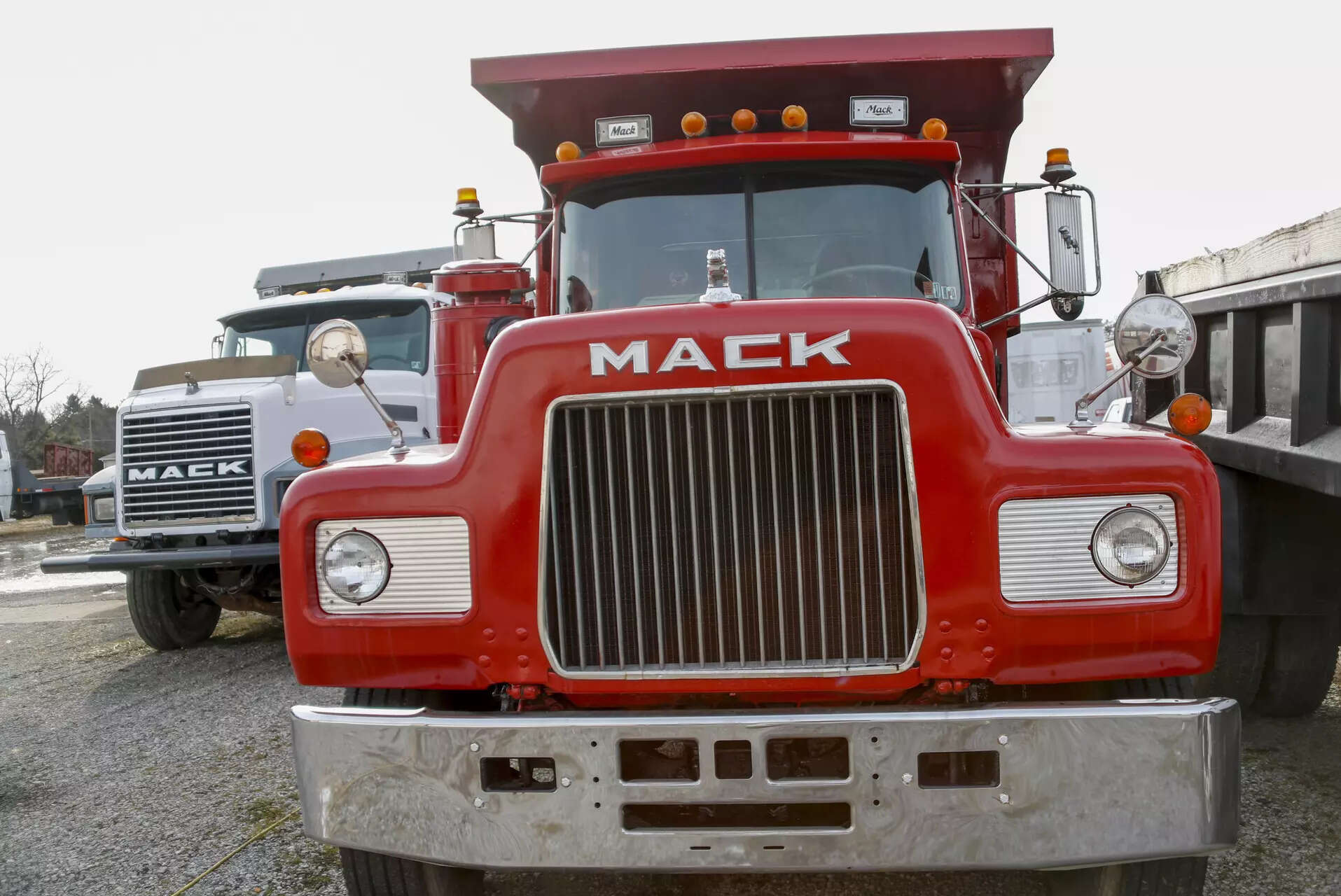 <p>Mack Trucks said the new contract guaranteed "significant wage growth," and covered its employees at facilities in Pennsylvania, Maryland and Florida.</p>