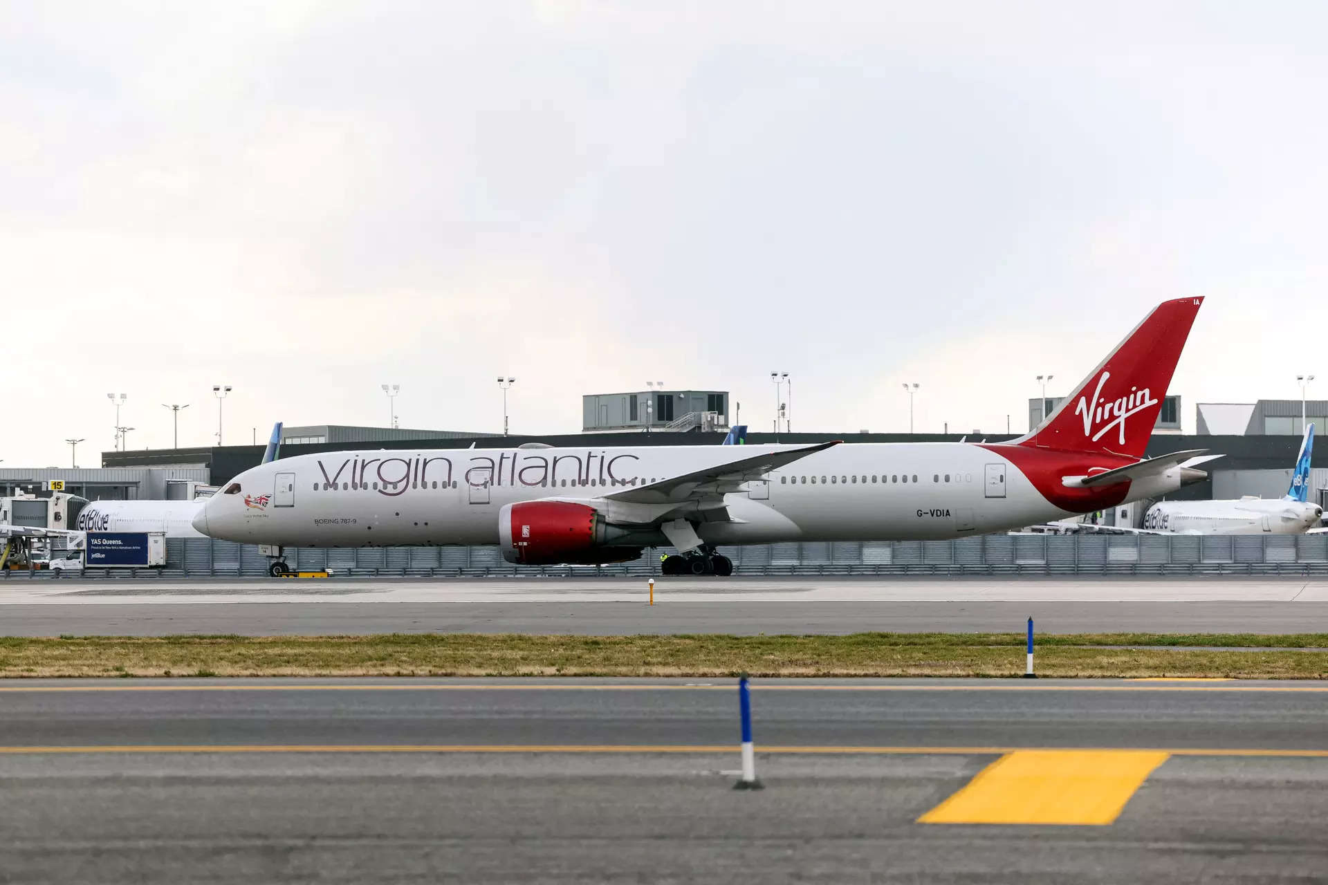 <p>Virgin Atlantic Boeing 787 arrives to complete the first 100% Sustainable Aviation Fuel transatlantic flight from London's Heathrow airport to John F. Kennedy International Airport, in New York City, U.S., November 28, 2023. REUTERS/Brendan McDermid</p>