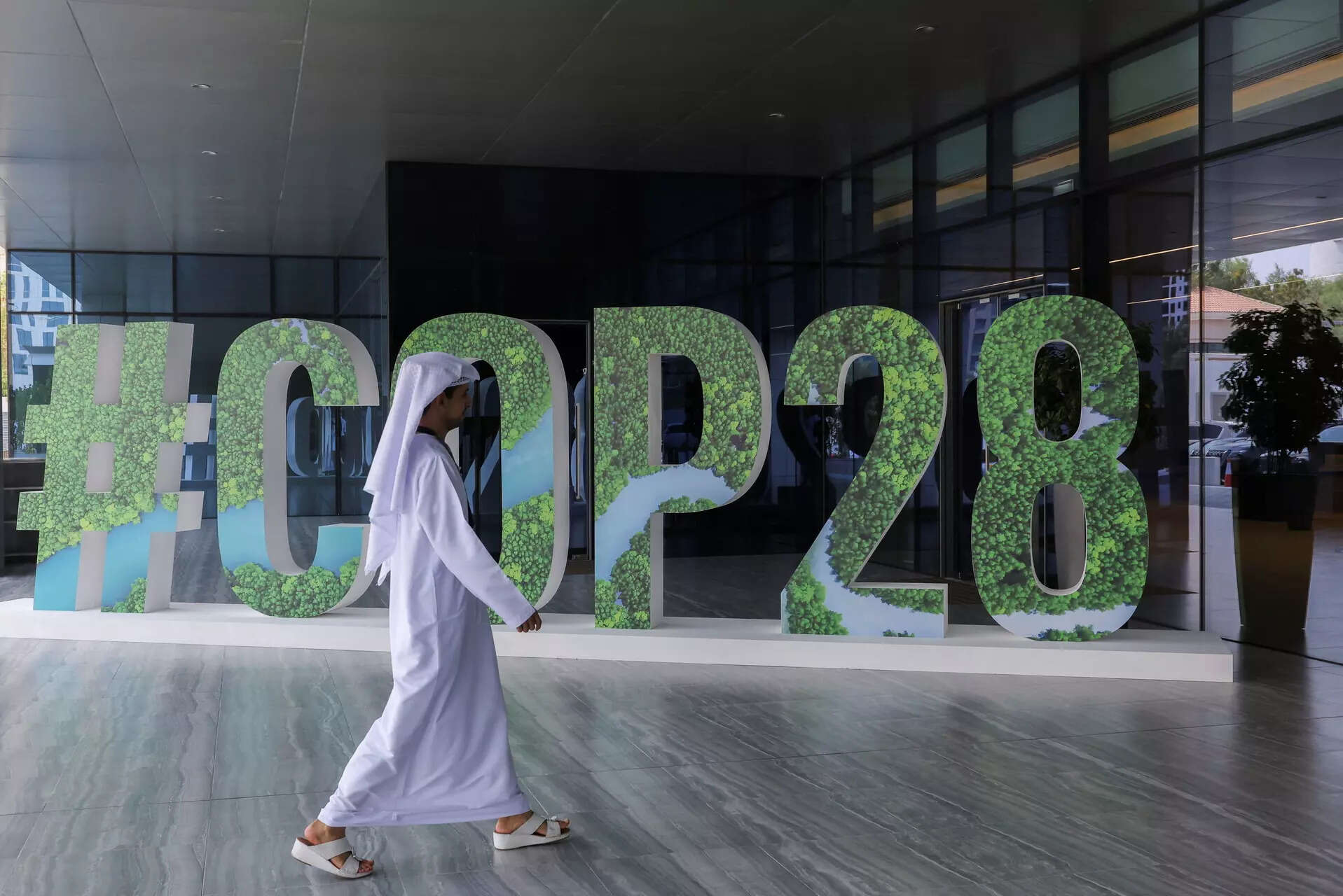 <p>Through the UAE Hydrogen Declaration of Intent, 27 countries have agreed to endorse a global certification standard and to recognize existing certification schemes, helping to unlock global trade in low-carbon hydrogen.</p>