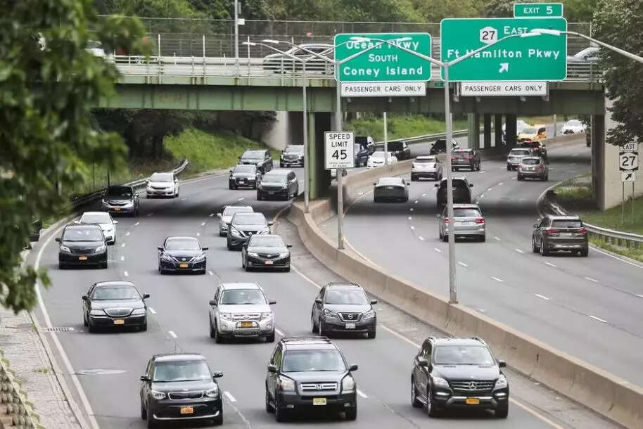 <p>U.S. traffic deaths fell 4.5% in the first nine months of the year to 30,435 after sharply rising during the COVID-19 pandemic, the agency said Wednesday.</p>
