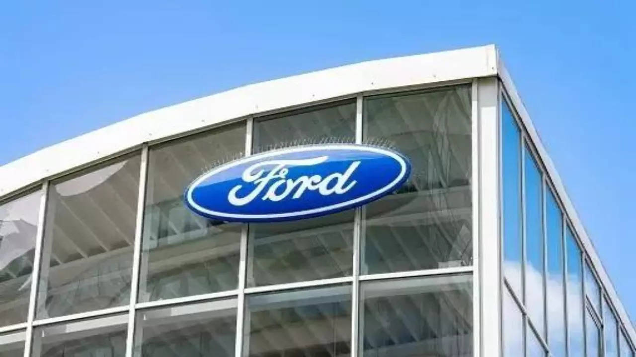 <p>Ford “called off the deal and is no longer looking to sell the factory,” said one of the persons privy to the ongoing discussions. SAIC runs MG Motors India.</p>