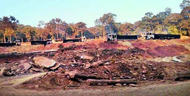 <p>For auction of mining lease, net worth requirement is capped at INR 200 crore under the Mineral (Auction) Rules, 2015. Similarly, bid security amount is also capped at INR 50 crore for auction of mining and composite licence.</p>