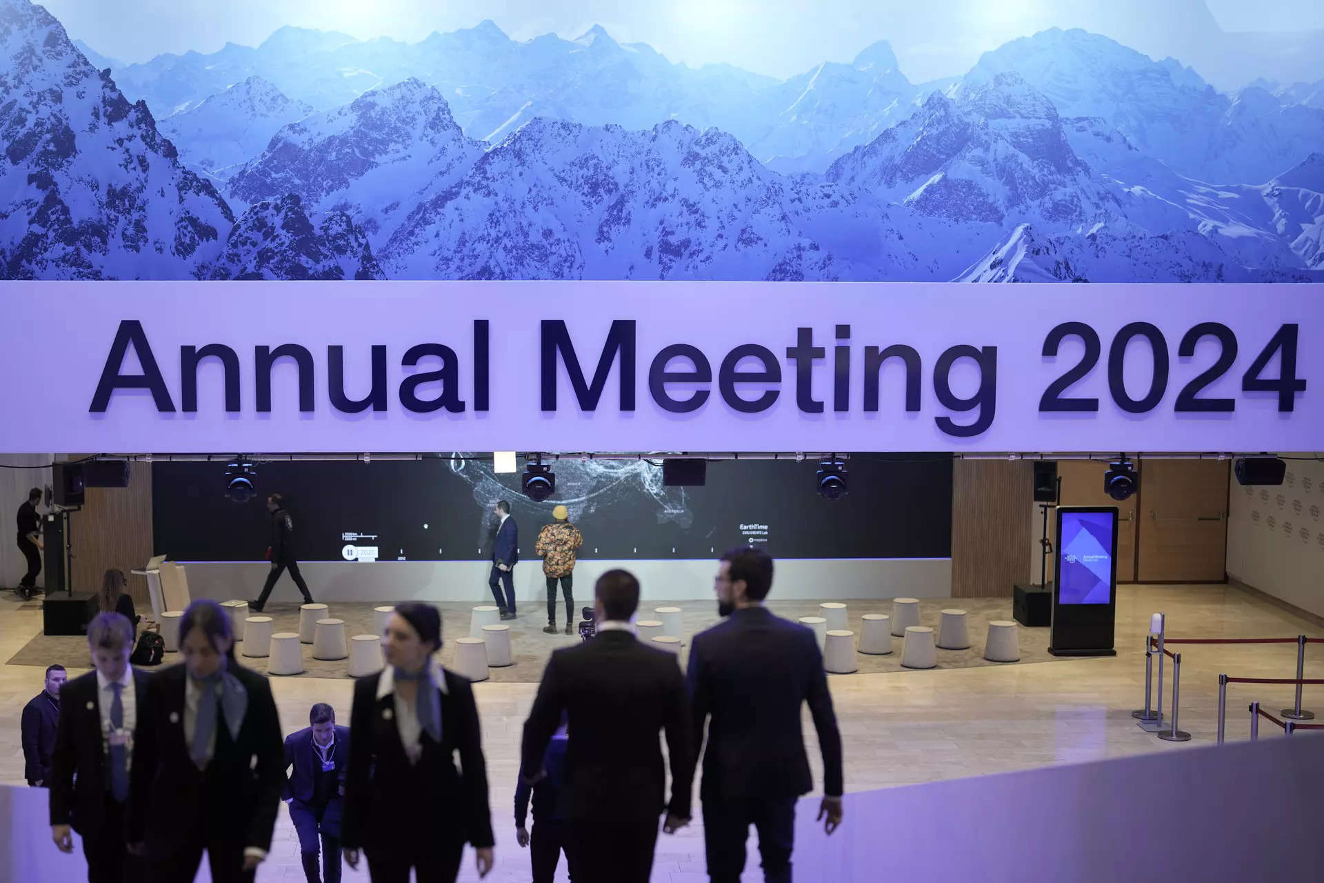 annual_meeting_davos_mindnotix