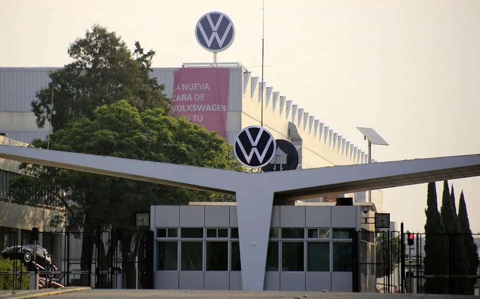 <p>Volkswagen's latest investment in its Mexican operations follows a USD 763.5 million plan announced in late 2022.</p>