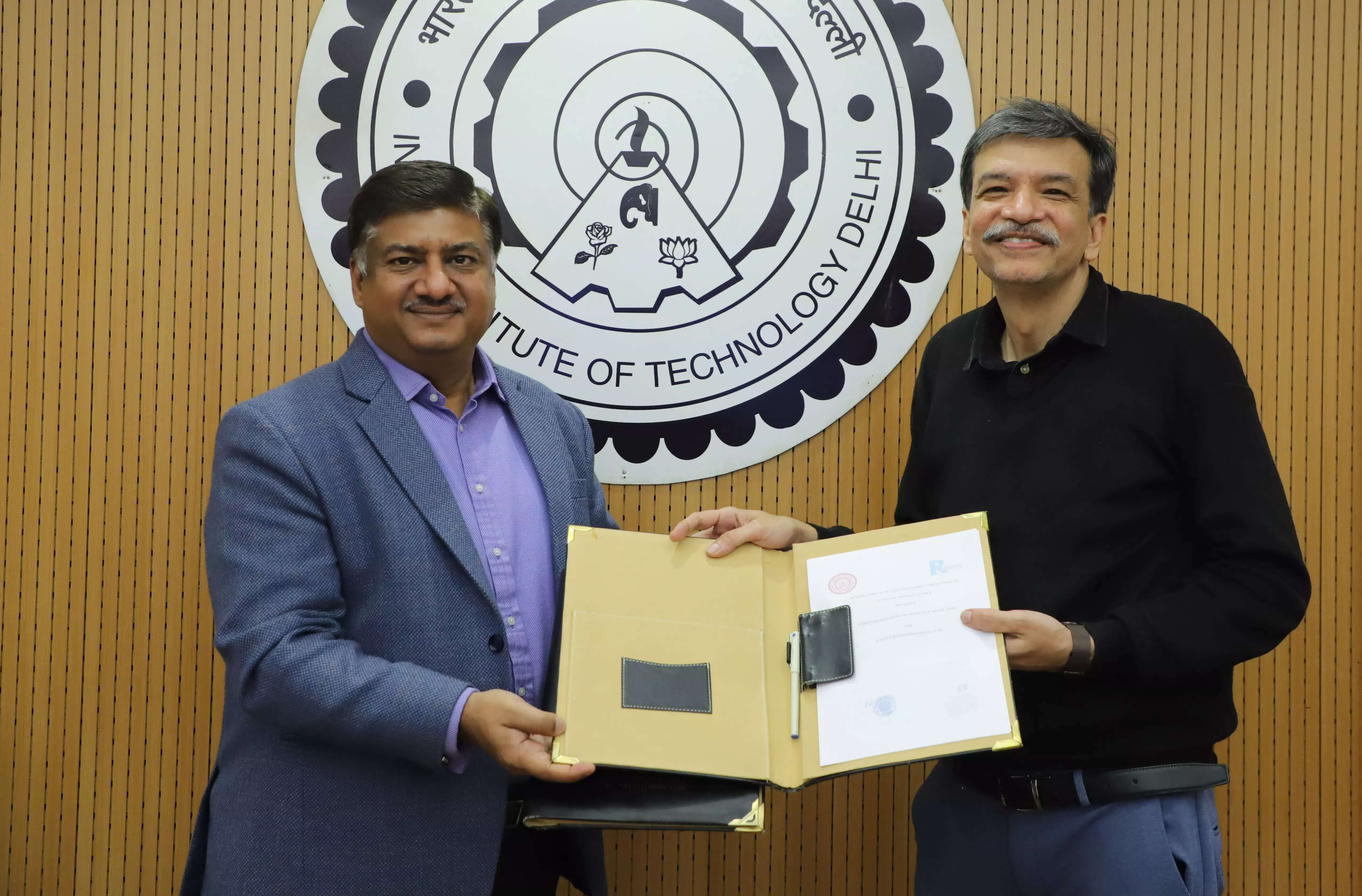 <p>The R Systems CoE will serve as an R&amp;D hub, bringing together R System researchers with faculty members and students to address at-scale real-world problems.</p>