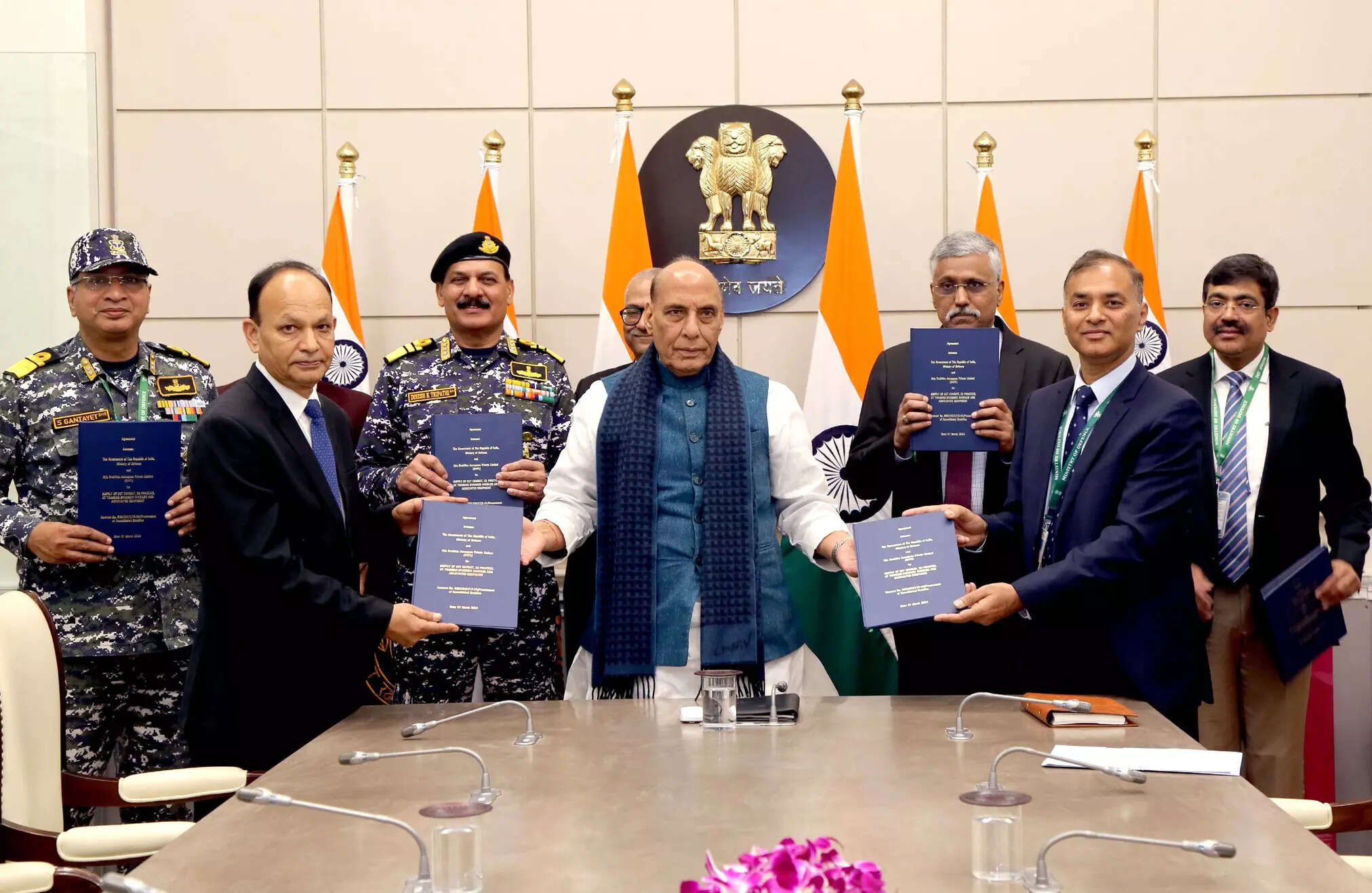 Indian Defence Forces: Defence ministry signs 5 major capital acquisition contracts worth over ₹39125 cr, ET Government