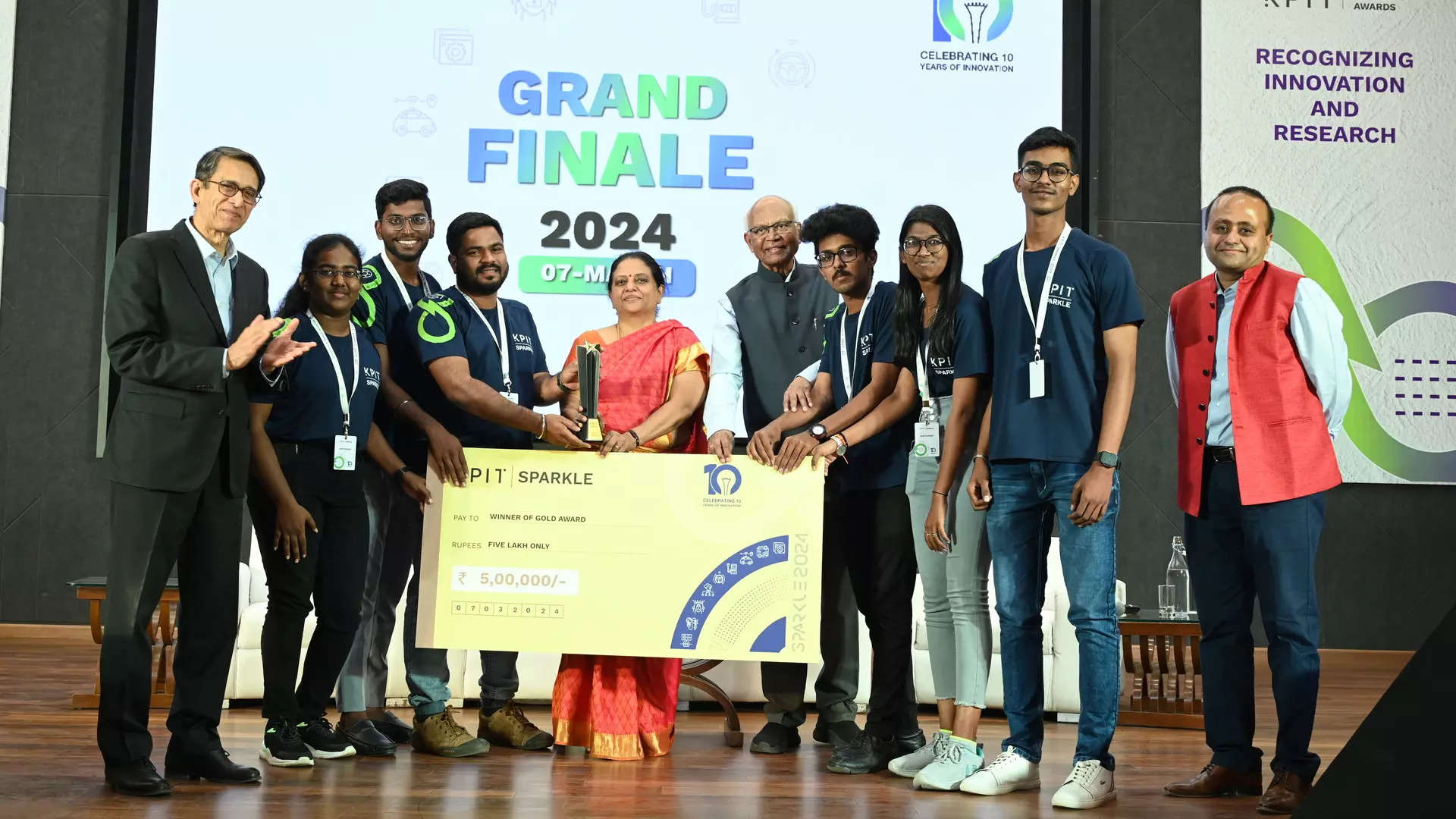 <p><b style="">Team Krenoviantz</b> from <b style="">Sri Krishna College of Engineering and Technology, Coimbatore</b>, Tamil Nadu, won the <b style="">Gold Award</b> with prize money of <b style="">INR 5,00,000.</b> Innovation - Plug-in Kit for Ready Charging.</p>