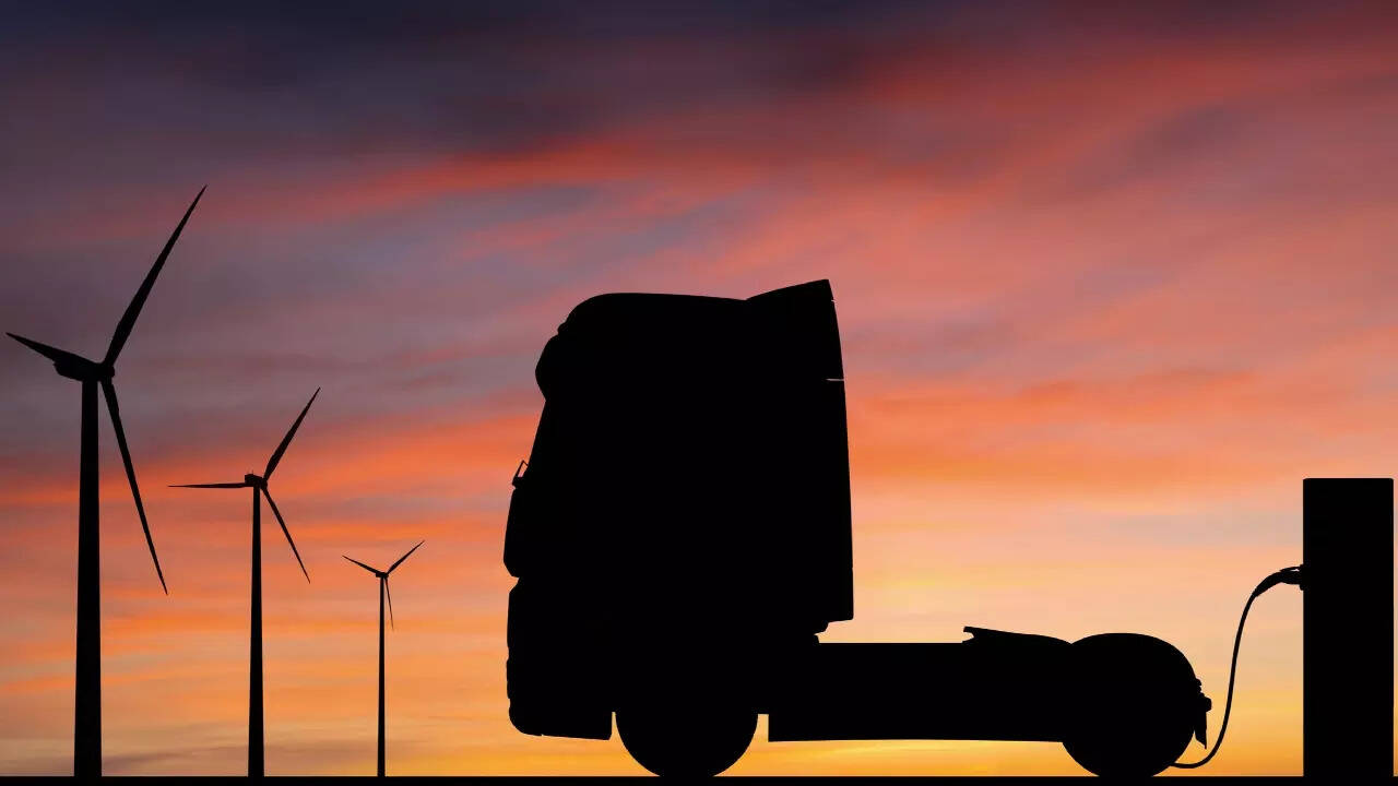 <p>India wants to move the needle on its energy mix in a significant way, and IFC is a committed partner in this effort, he said. </p>