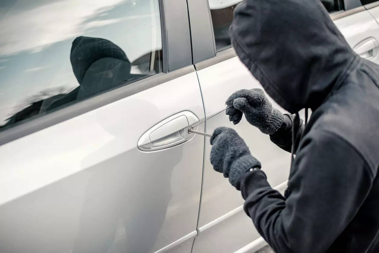 Vehicle theft increases by 2.5x in India in 2023; Delhi tops the list: ACKO  report, ET Auto