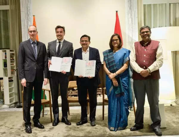 <p>Swiss-Indian Memorandum of Understanding Signing Ceremony</p><p><b></b></p>