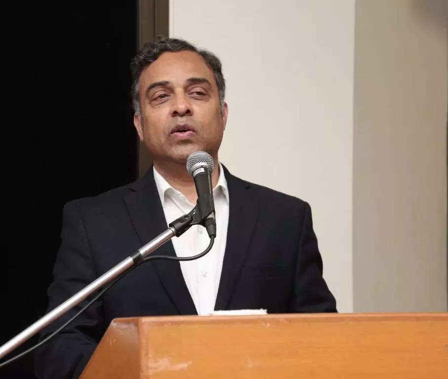 <p>Hanif Qureshi, Joint Secretary, Ministry of Heavy Industries.</p>