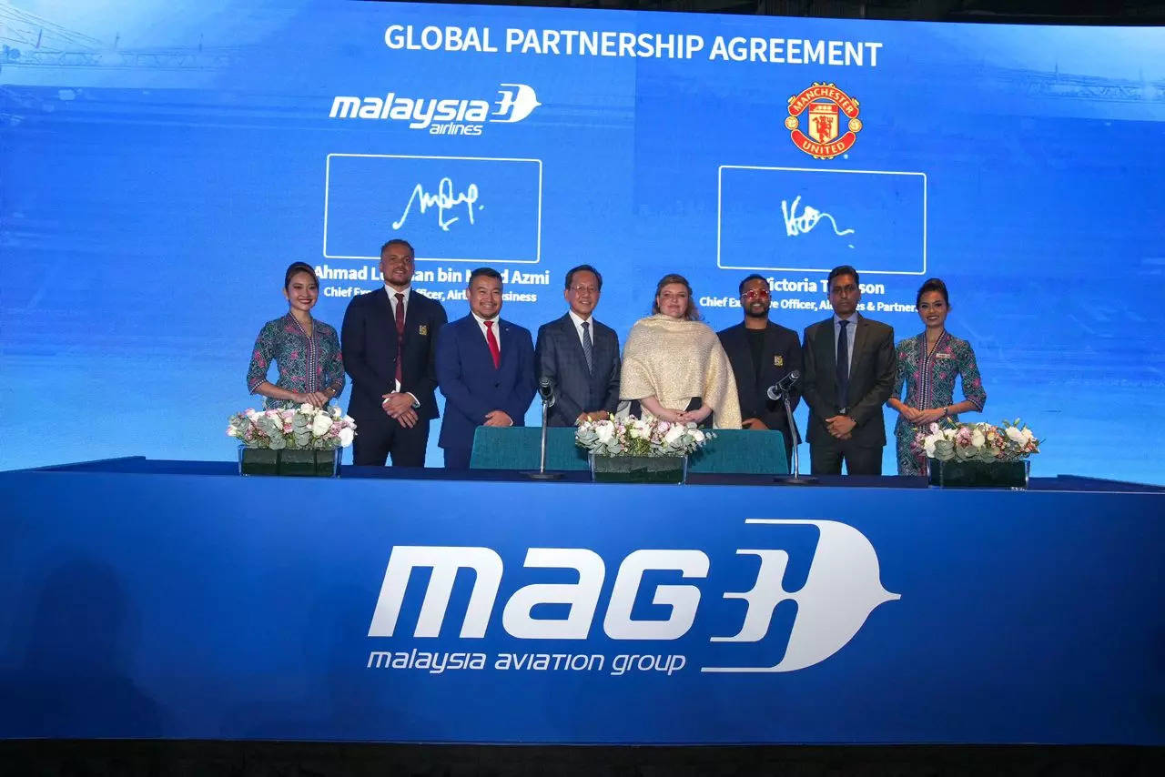 Malaysia Airlines forges alliance with Manchester United, Unveils New Routes and A330neo Seating