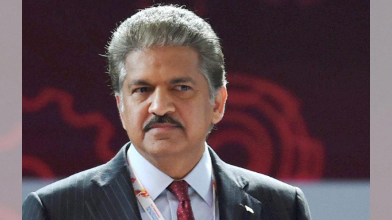 <p>MU is headed by Anand Mahindra as chancellor and Dr Yajulu Medury as vice-chancellor.</p>