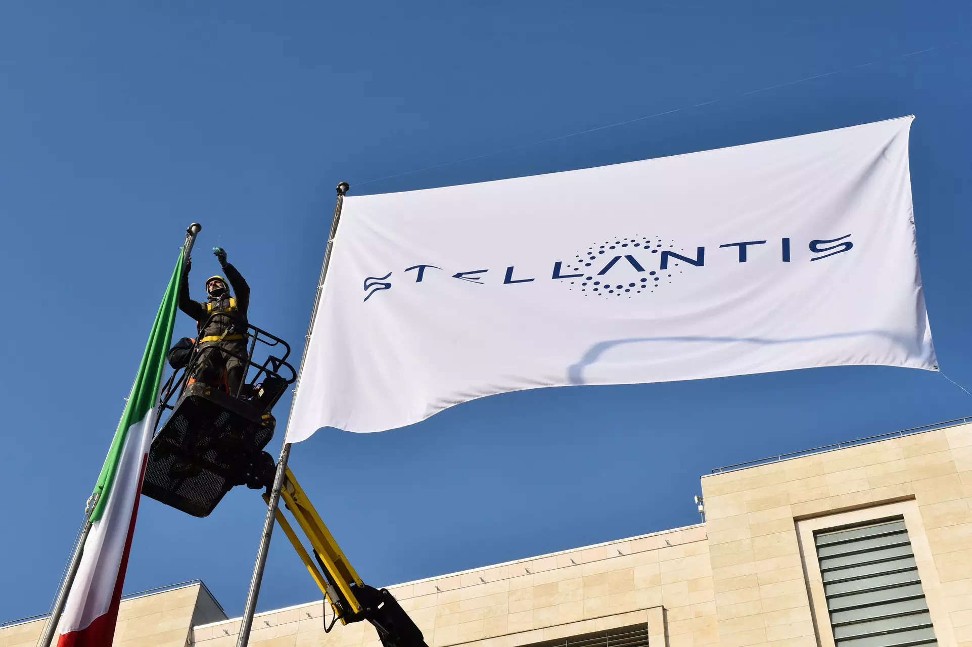 <p>Stellantis previously stated that it had lost control of its entities in Russia since December 31, 2023, confirming a shift in ownership.</p>