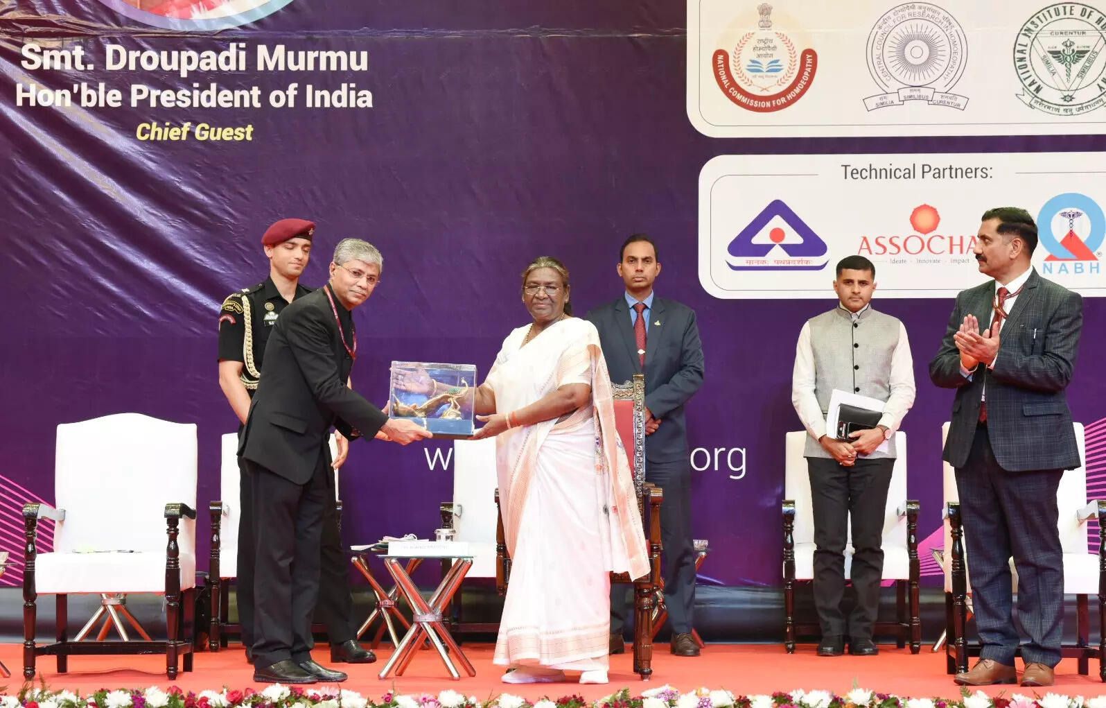 <p>President Droupadi Murmu participates in the World Homoeopathy Day 2024 celebrations in New Delhi on Wednesday.</p>