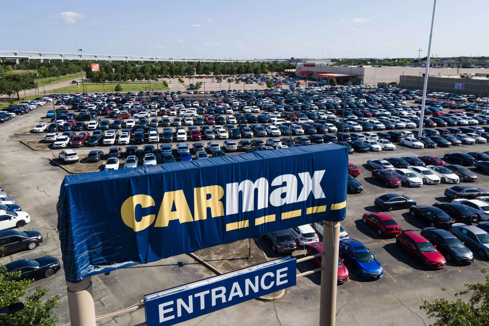 <p>CarMax and other used-car retailers had bought more vehicles at inflated car prices amid a skewed supply of new cars during the pandemic.</p>
